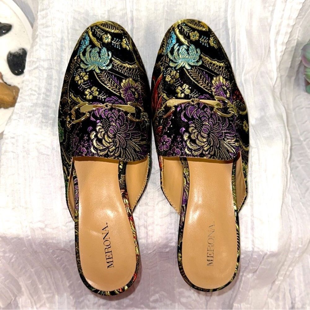 MERONA 7.5 Black Multi Gold Tone Horsebit Accent Slip on Floral Metallic Mules